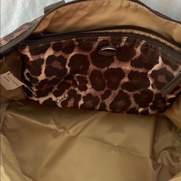 Handbag - Picture 6 of 6